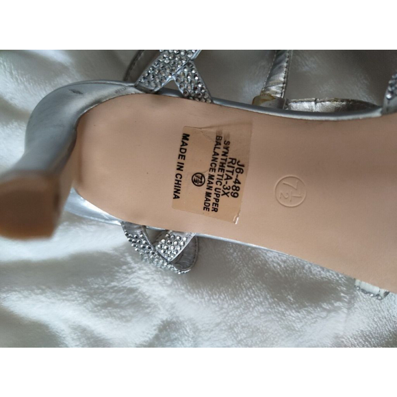 Silver Strappy Rhinestone Embellished Sz 7.5 Heels Evening Party Wedding - Picture 11 of 12